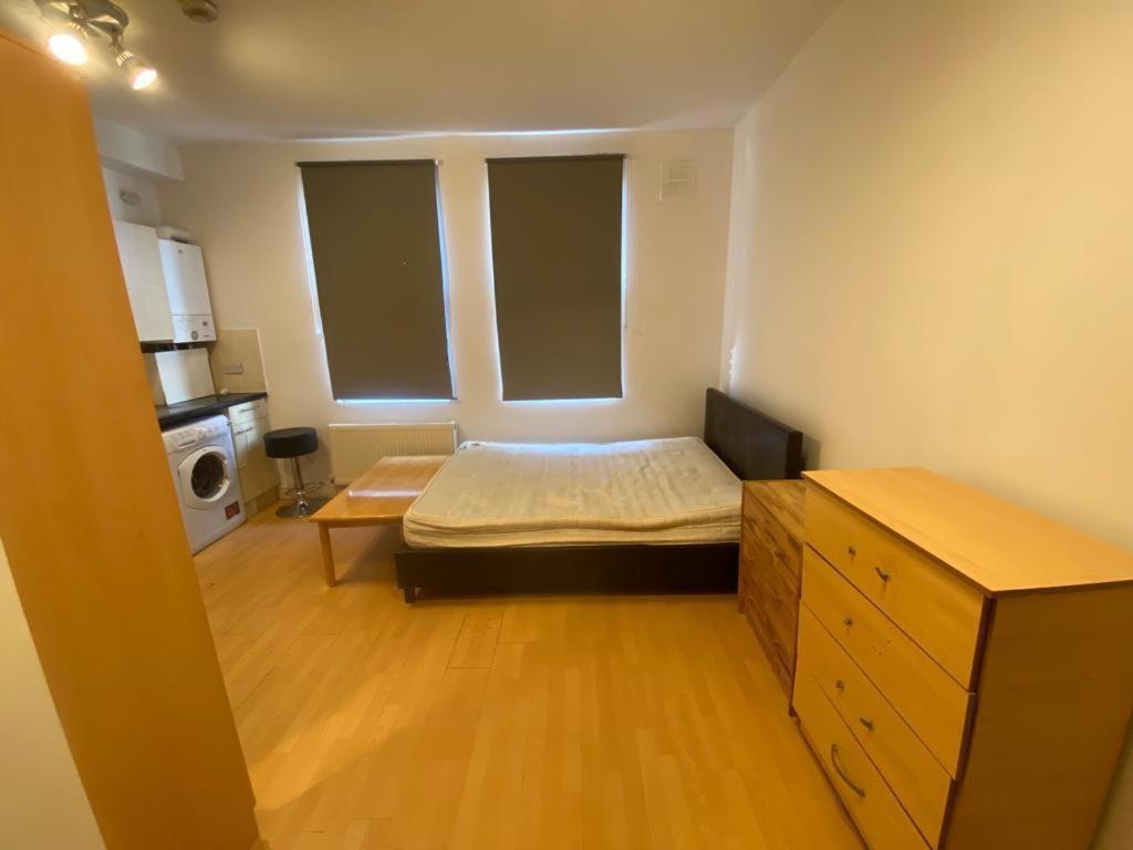 Golders Way Rooms Londres Exterior foto